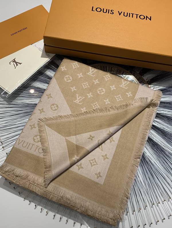 Louis Vuitton Scarf LVC00562